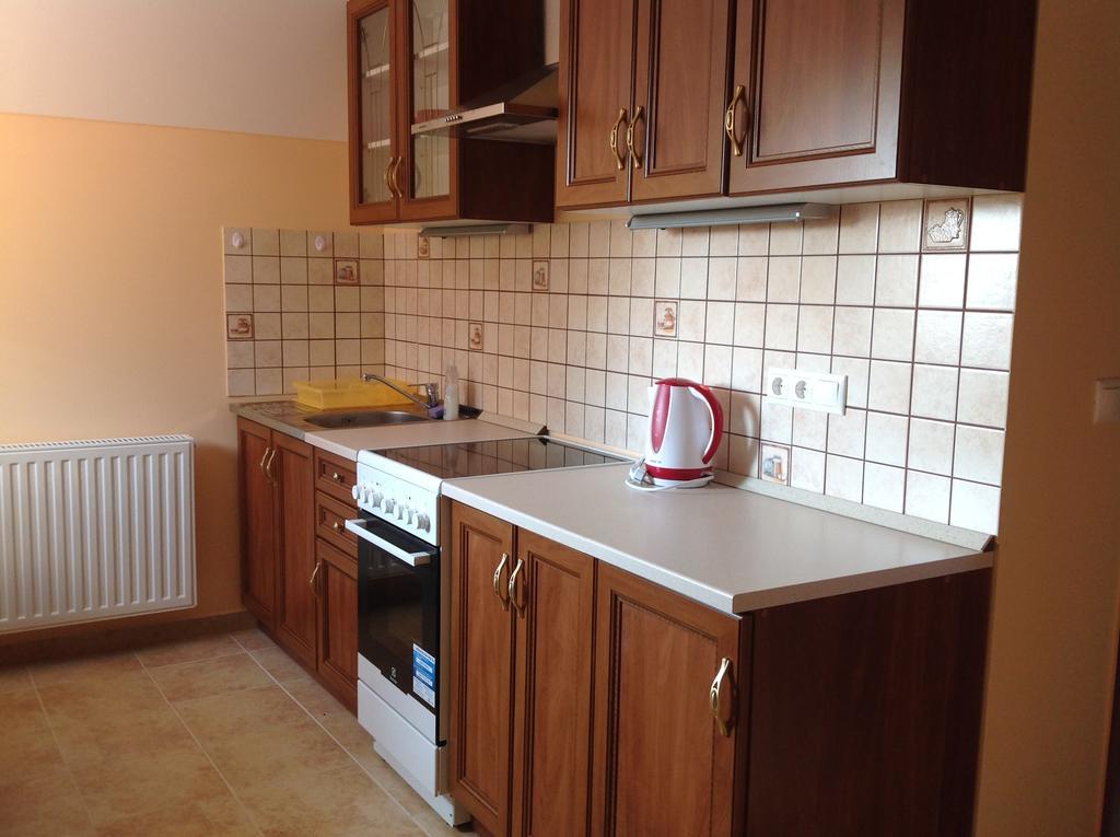 Отель Attila Apartmanhaz Хевиз Номер фото