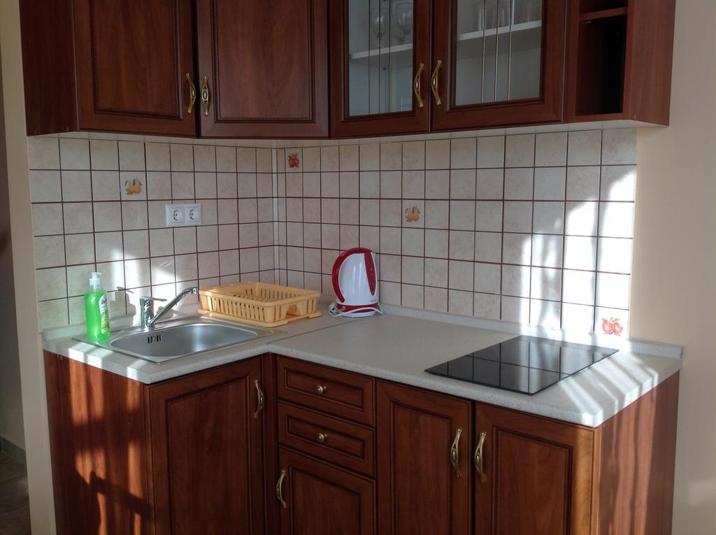 Отель Attila Apartmanhaz Хевиз Номер фото
